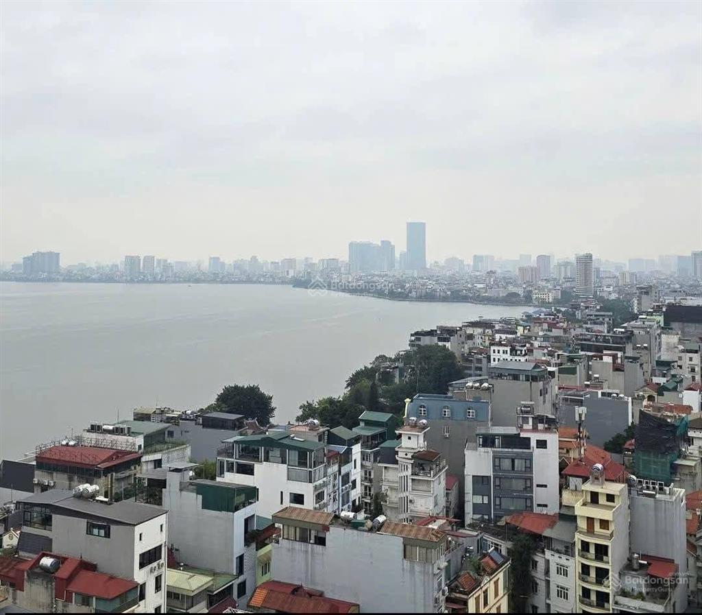 Chị em cần bán căn hộ tại chung cư ct36 xuân la  dt 99m2  3 ngủ  có nội thất  giá 10.8 tỷ!