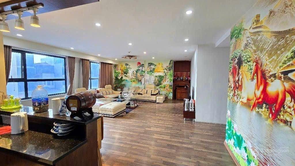 Căn 4 ngủ goldmark city 136 hồ tùng mậu dt 161m2  giá 15.x tỷ