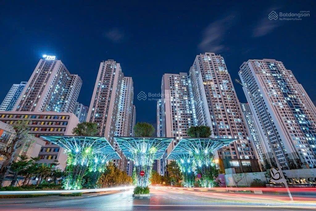 Chuẩn sống thượng lưu! chcc goldmark city  135m2 full nội thất về ở ngay  slot oto  chỉ 11.2 ty