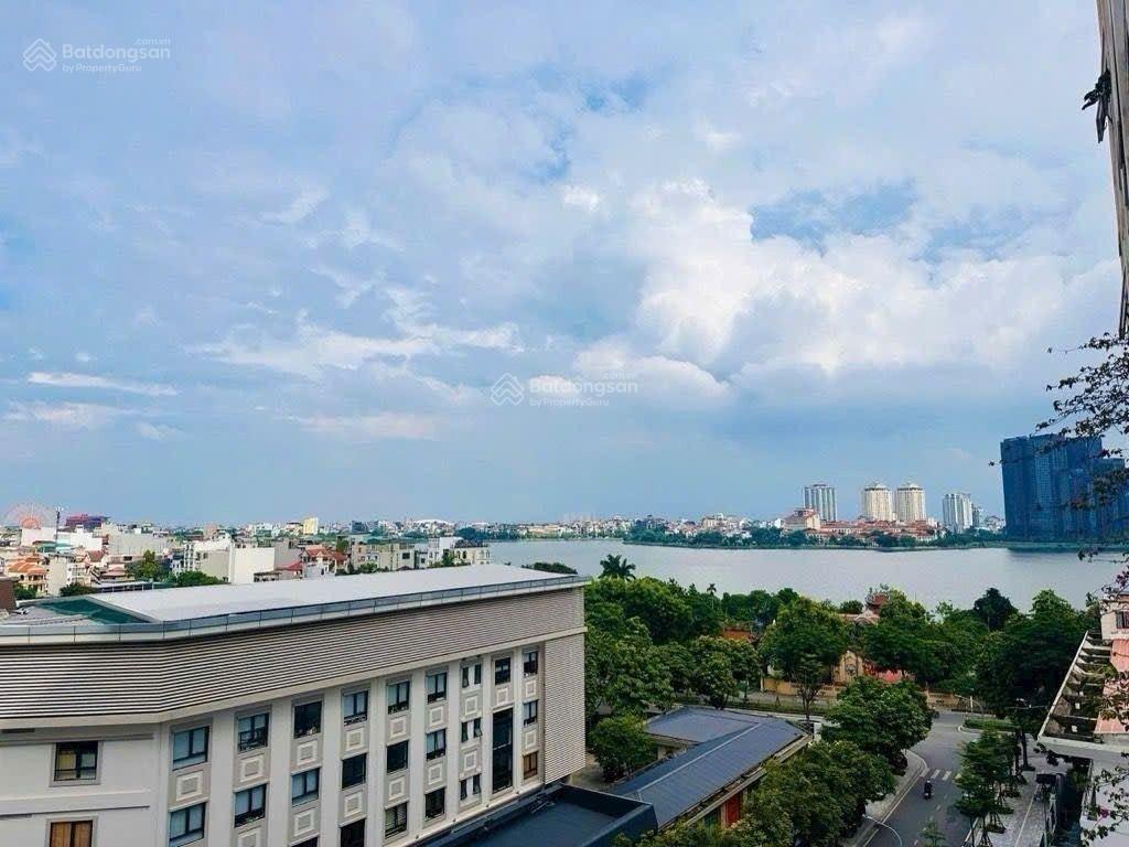 Nhỉnh 9 tỷ  3 ngủ  dt 102m2 chung cư c18 lạc long quân, tặng full nội thất gỗ tự nhiên, sổ sẵn