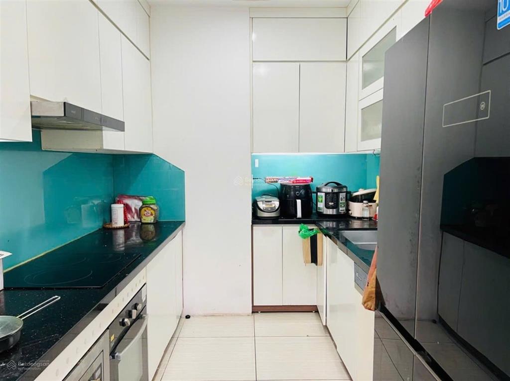 Bán căn hộ tòa n03 khu ngoại giao đoàn  dt 111m2 3 ngủ full nội thất  có slot ô tô  chỉ 12.x tỷ