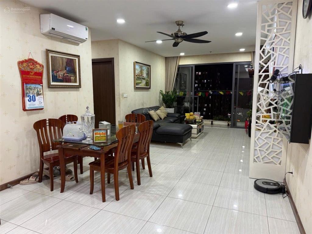 Bán căn hộ tòa n03 khu ngoại giao đoàn  dt 111m2 3 ngủ full nội thất  có slot ô tô  chỉ 12.x tỷ