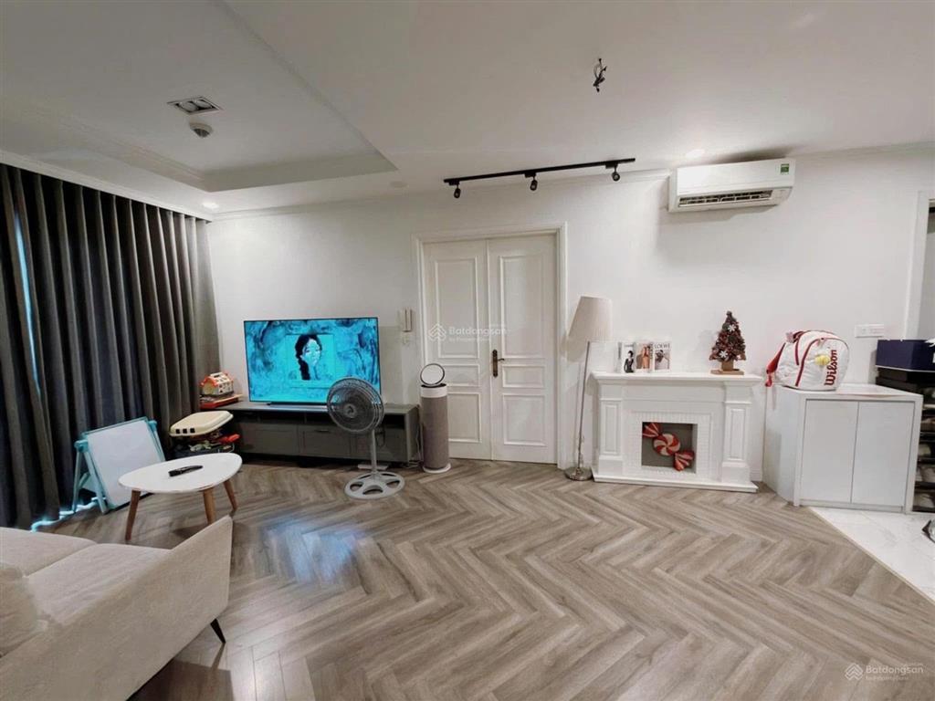 Căn hộ cao cấp chung cư kosmo tây hồ  hướng đông nam view hồ tây  nhỉnh 10 tỷ  nội thất cao cấp