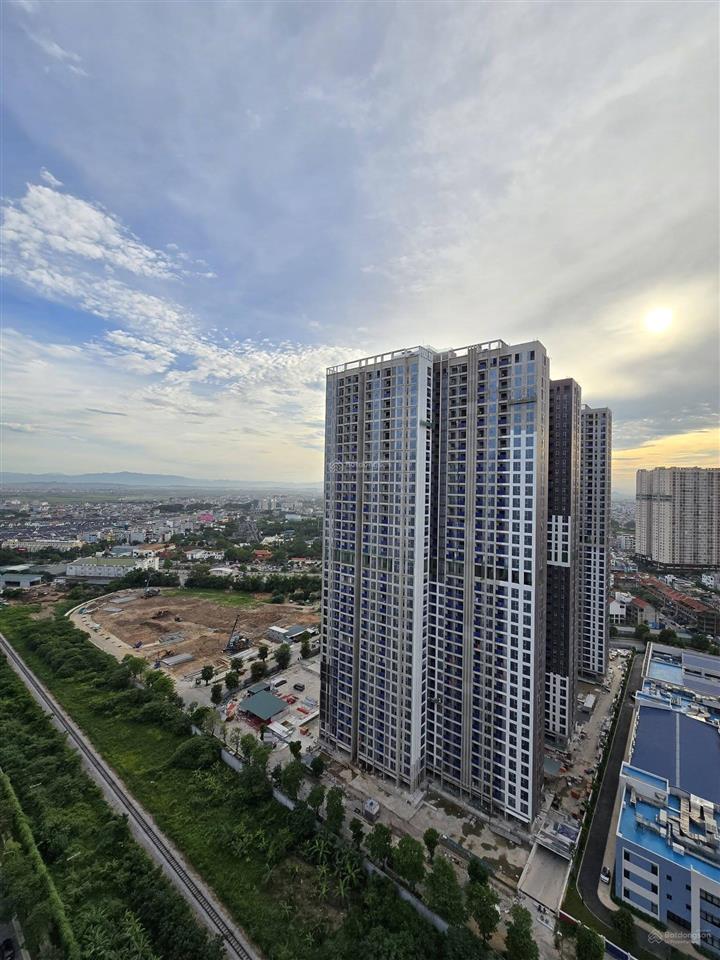 Bà chị em giảm dưới giá hợp đồng mua bán căn 1n+ 48m2 bc đông nam v1 giá 3800 thu về