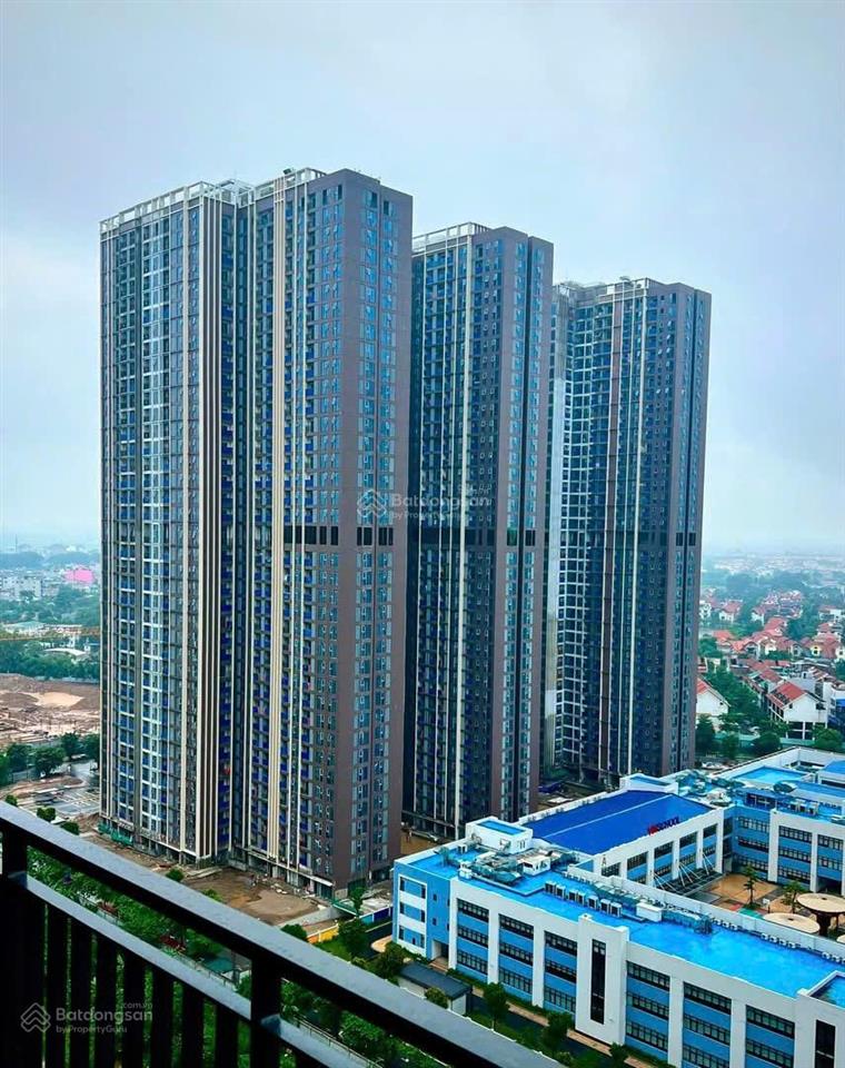 Chủ nhà cần bán rẻ hơn 300tr so với giá hợp đồng mua bán căn 2n2vs, tòa v3, ban công đông nam