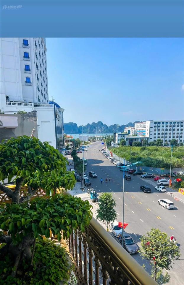 Chính chủ bán căn nhà đẹp hàng hiếm khu cột 5  cột 8 mở rộng, hạ long