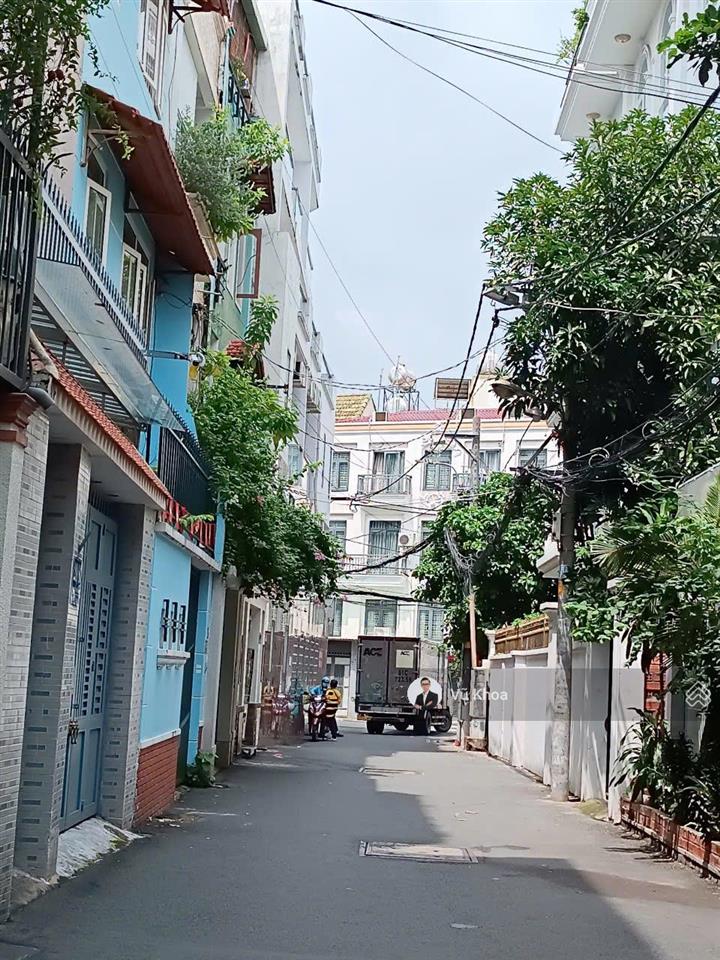 Vào ở ngay! hẻm 6m hoàng văn thụ, p8, pn  dt 7,5x14m (vuông vức, 5 tầng, có thang máy) 17,8 tỷ tl