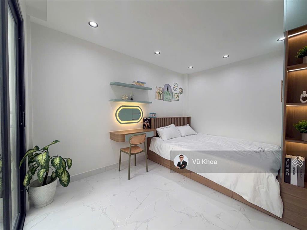 Vào ở ngay! nhà 2 mt khu phan xích long, phú nhuận  sẵn 5 tầng mới (5x8m, vuông vức) chỉ 9 tỷ tl