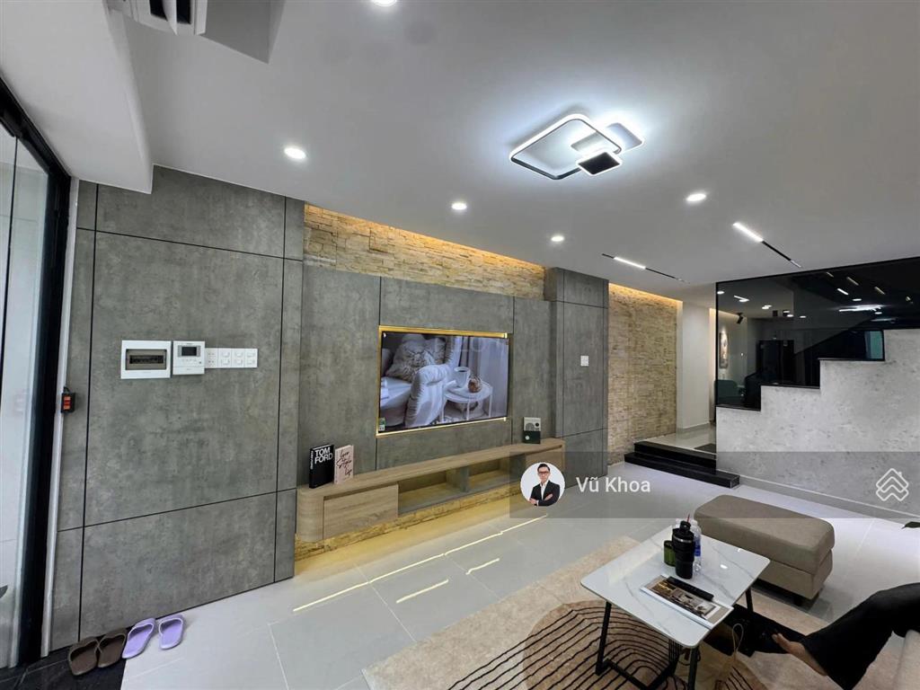 Vào ở ngay! khu vip phan xích long, phú nhuận  dt 5,5x20m (cn 100m2  3 tầng) chỉ 14,5 tỷ tl