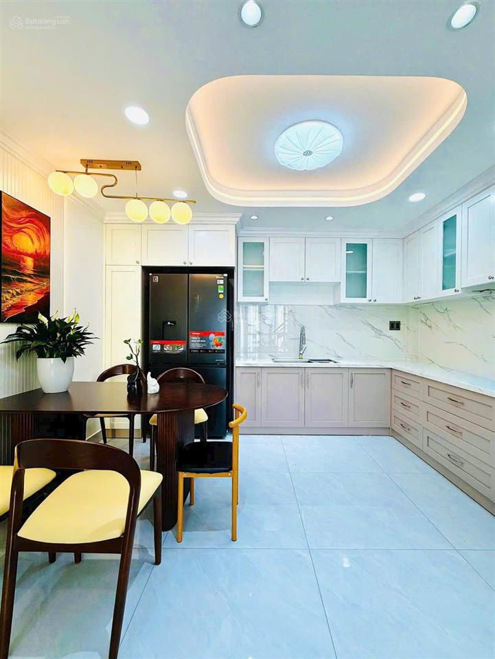 Vào ở ngay! hxh phan đăng lưu, p3, q.bình thạnh  dt 4x10m (sẵn 4 tầng mới  5 phòng) chỉ 10 tỷ