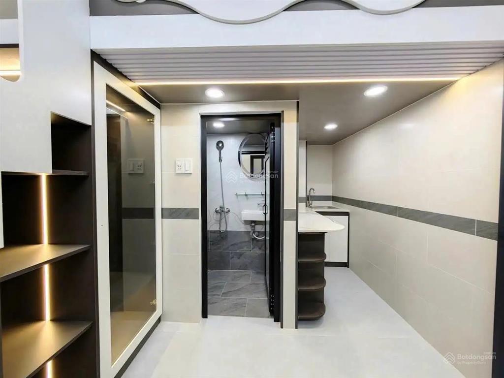 Thu nhập 90 tr/th  khu huỳnh văn bánh, p15, q.phú nhuận  dt 5,5x17m, sẵn 4 tầng  chỉ 16,8 tỷ tl