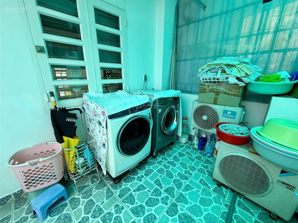 Cắn góc hẻm 6m thích quảng đức, p5, q.phú nhuận  dt 4x10m, vuông vức (sẵn 5 tầng) chỉ 10 tỷ tl