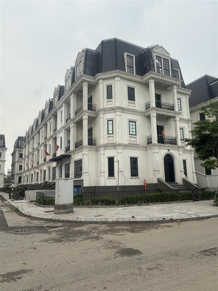 Mình chính chủ cần bán liền kề shophouse lô góc, cạnh 8 toà chung cư đang xây dựng