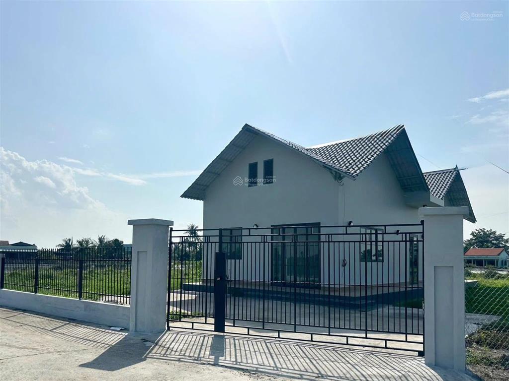 Chính chủ gửi bán nhà vườn mới xây,916m2 ,sổ hoàn công