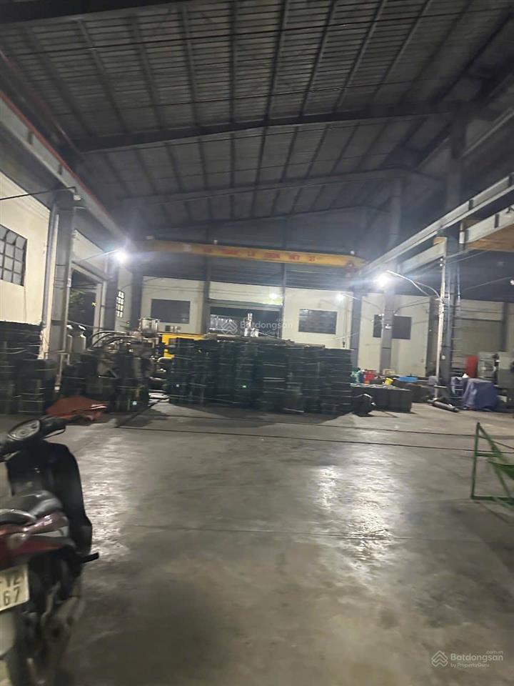 Cho thuê xưởng xây sẵn, ngành nhựa 3000m2 sát bến lức
