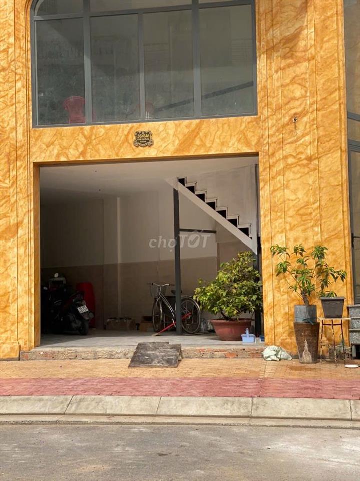 CHO THUE VAN PHONG MẶT TIỀN KHU VỰC NHA GA T3