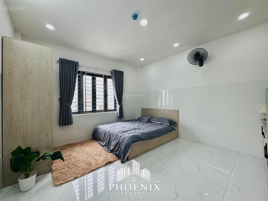 Studio mới xây  đầy đủ nội thất  máy hút mùi  cửa sổ thoáng ngay lê văn khương