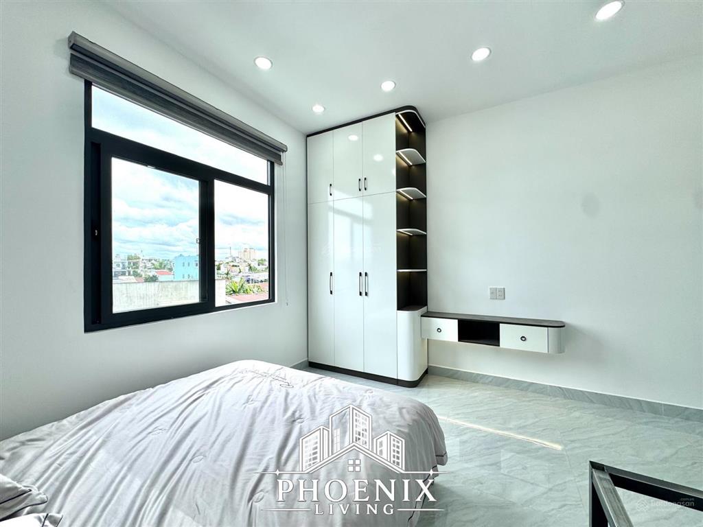 Studio mới xây 100% cửa sổ lớn, full nội thất, ngay tô ký  cvpm quang trung