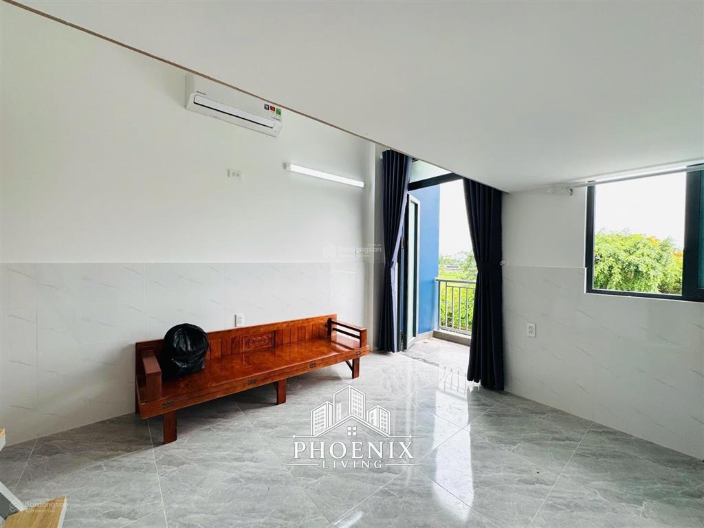 Ban công riêng, full nội thất, mới 100% ngay cvpm quang trung