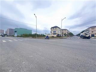 Đường 10,5m ngay lakeside trung lập 9