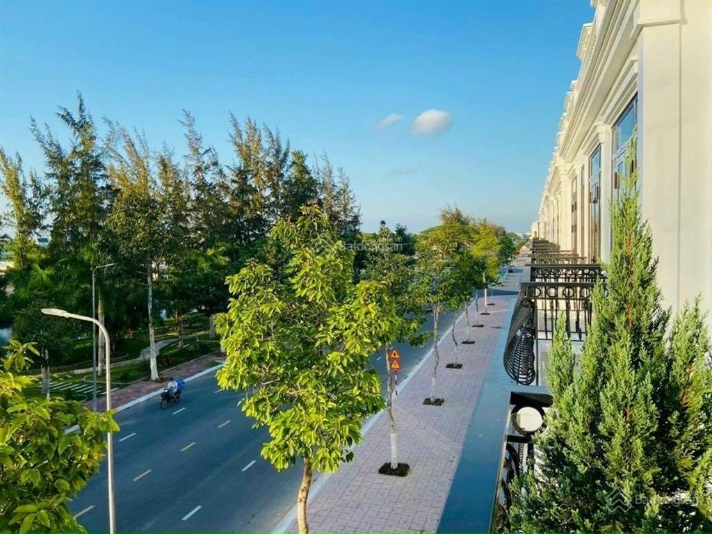 Khu đô thị 5a mekong centre  trung tâm thành phố st nối cảng biển quốc tế trần đề 15p lái xe