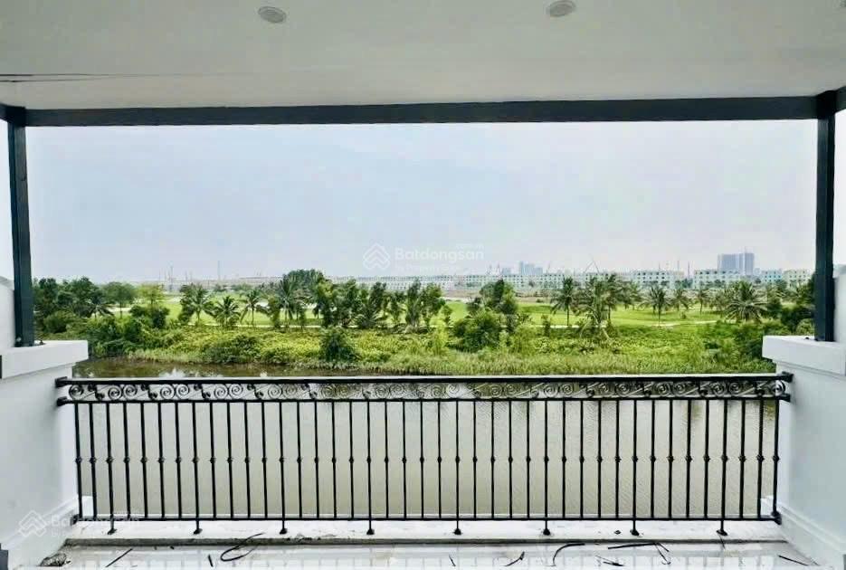 Bán shophouse 90 m2, 5,8 tỷ tại vinhomes royal island