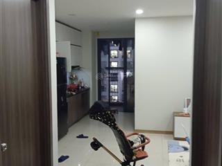 Bán căn hộ 2 ngủ tầng trung tòa dv2 rose tower  ngọc hồi