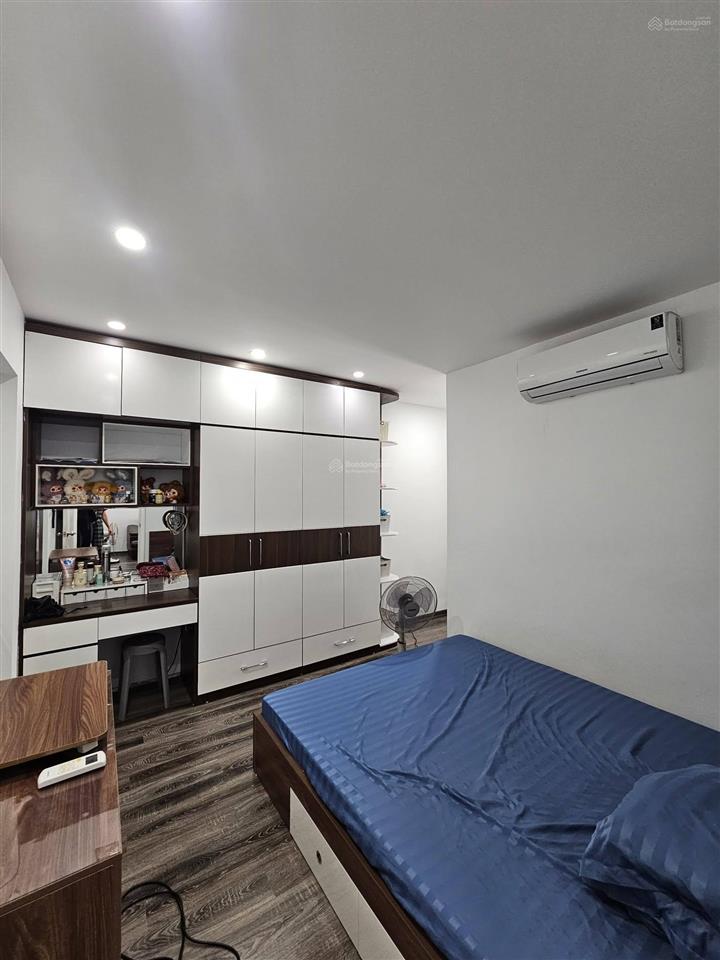Gia đình cần bán căn hộ 2 ngủ tòa ct3  hud3 linh đàm