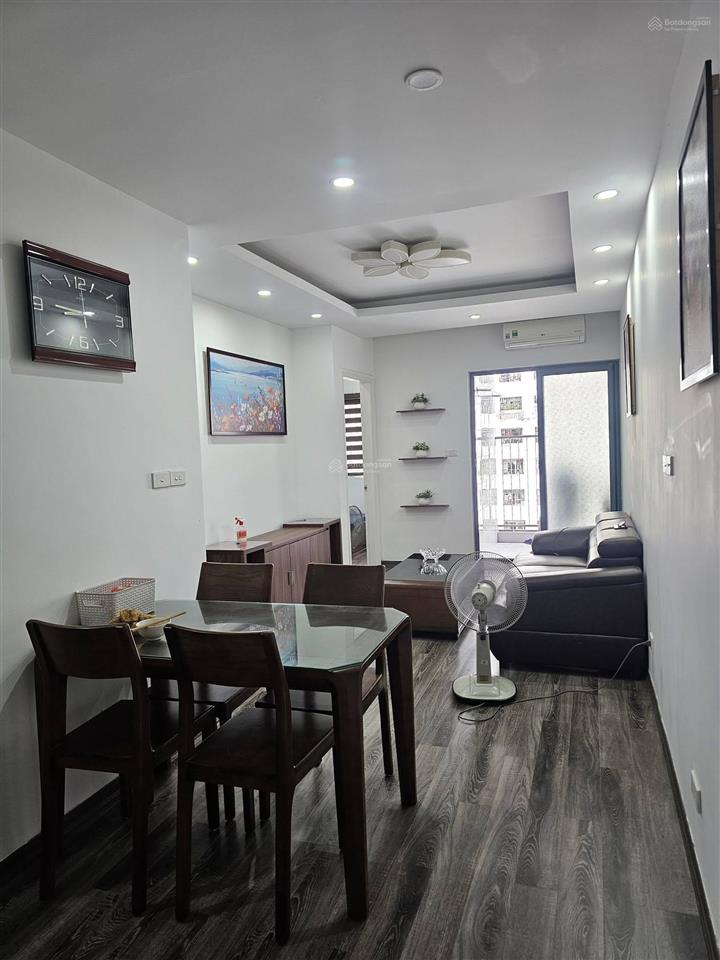 Gia đình cần bán căn hộ 2 ngủ tòa ct3  hud3 linh đàm