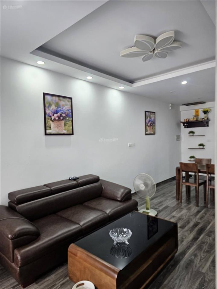 Gia đình cần bán căn hộ 2 ngủ tòa ct3  hud3 linh đàm