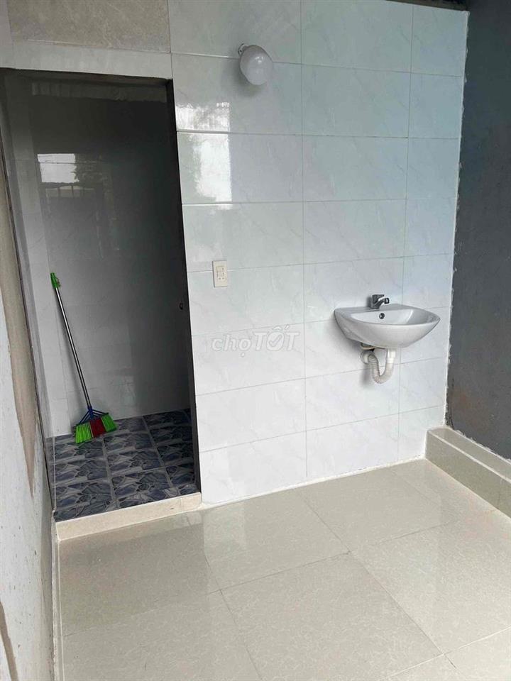 CHO THUÊ NHÀ MẶT TIỀN QL1A, GẦN CHỢ MIẾU BÔNG, HOÀ XUÂN
