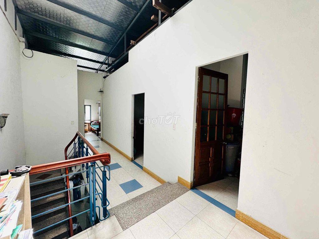 CHO THUÊ NHÀ MẶT TIỀN QL1A, GẦN CHỢ MIẾU BÔNG  »» Diện tích 100m², 2 t