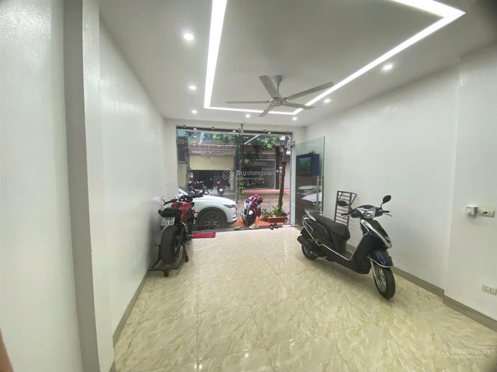Liền kề ô tô vào nhà mậu lương kiến hưng 50m2 giá chỉ 13 tỷ hơn