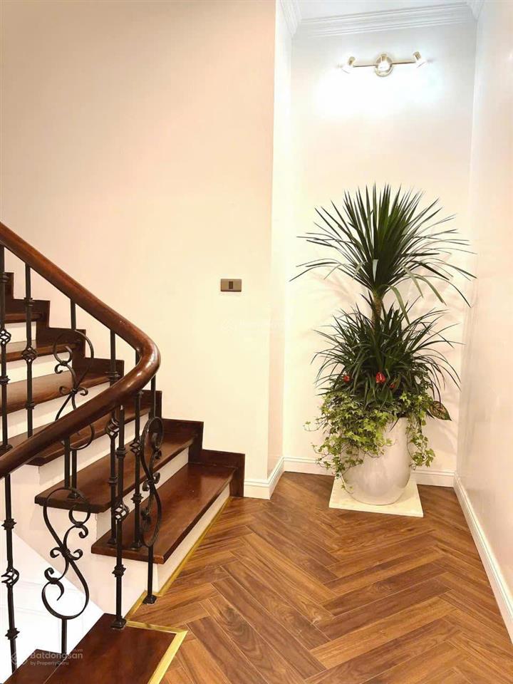 Bán nhà liền kề văn phú  hà đông 90m2, nhà 5 tầng, nhà mới đẹp ở ngay