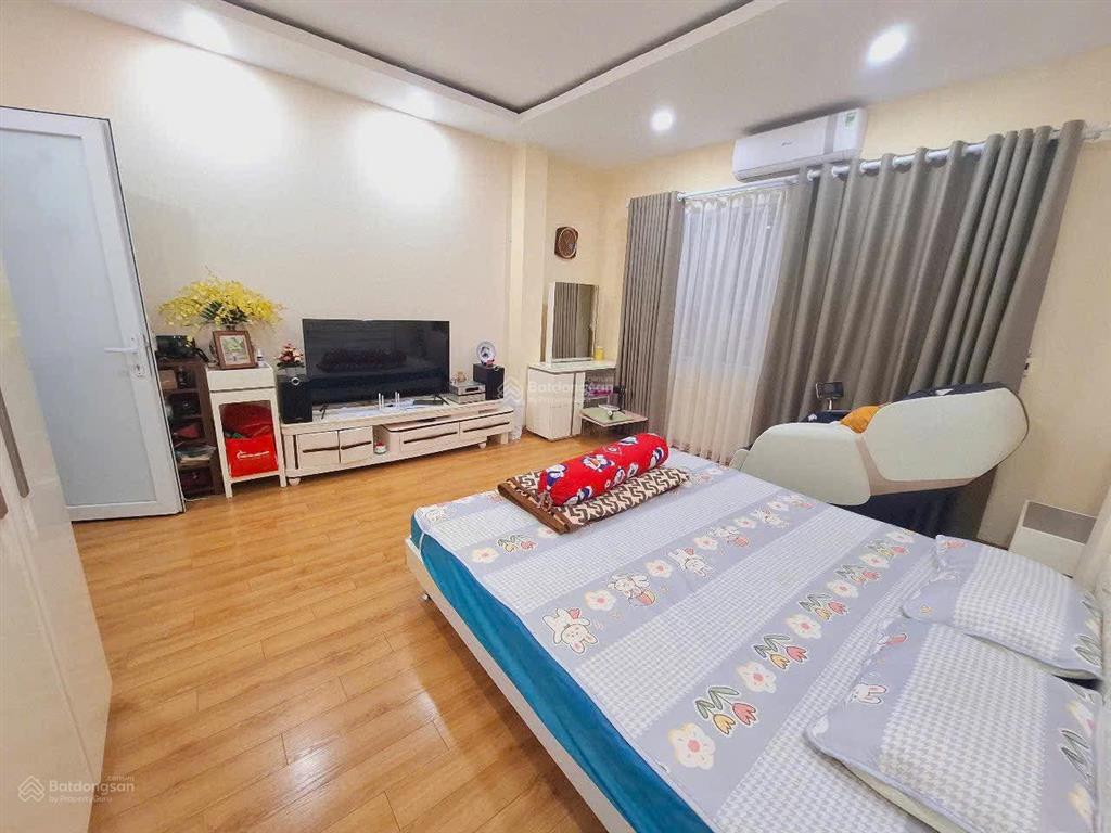 Liền kề văn phú 90m2  nhà 5 tầng ở ngay vị trí đẹp gần cột đồng hồ