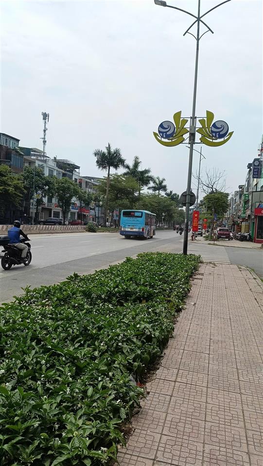 Nhà mặt phố văn khê văn phú đường 42m dt 90m giá chỉ 28.5 tỷ