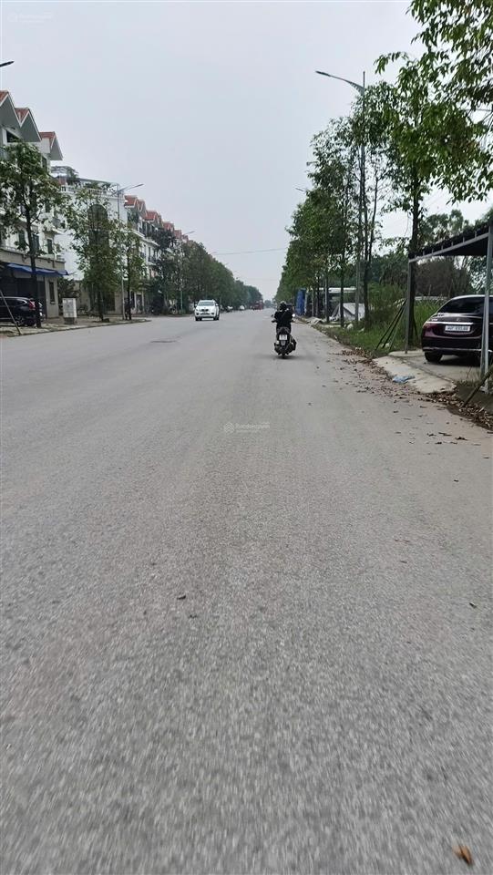 Cắt lỗ 3 tỷ chỉ còn 18 tỷ liền kề văn phú  phú lương 90m2 nhà hoàn thiện