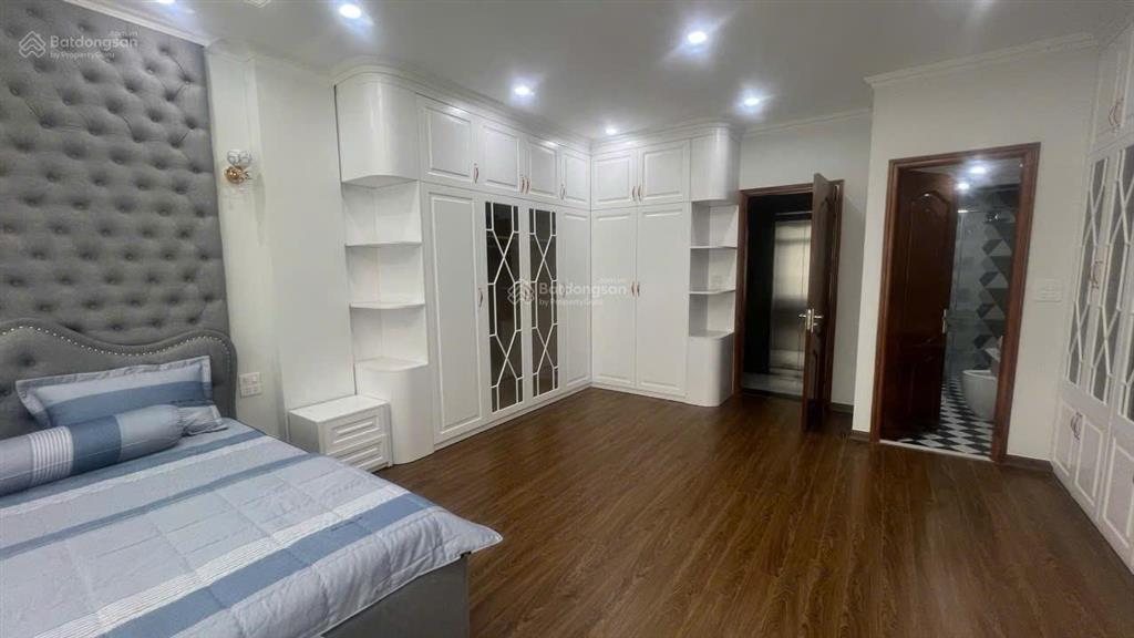 Nhà cạnh công viên 365  90m2 mt 5m văn phú  quang trung ở ngay, giá hạ chỉ còn 20 tỷ