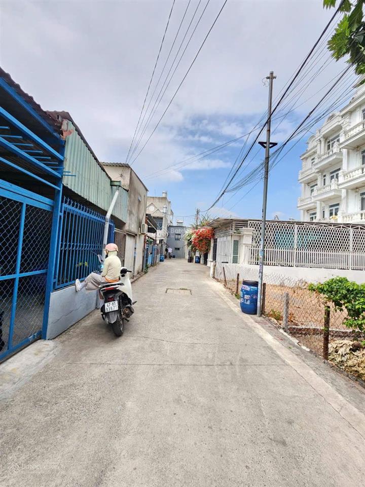 Bán đất 5,1 tỷ gần đường võ thị sáu p. đông hòa tp. dĩ an. dt 181,8m2, 7,5x26m