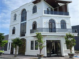 Bán căn góc 2mt hoàn công 1 trệt 2 lầu full nội thất kdc vòng xoay an phú, p.an phú, tp.thuận an