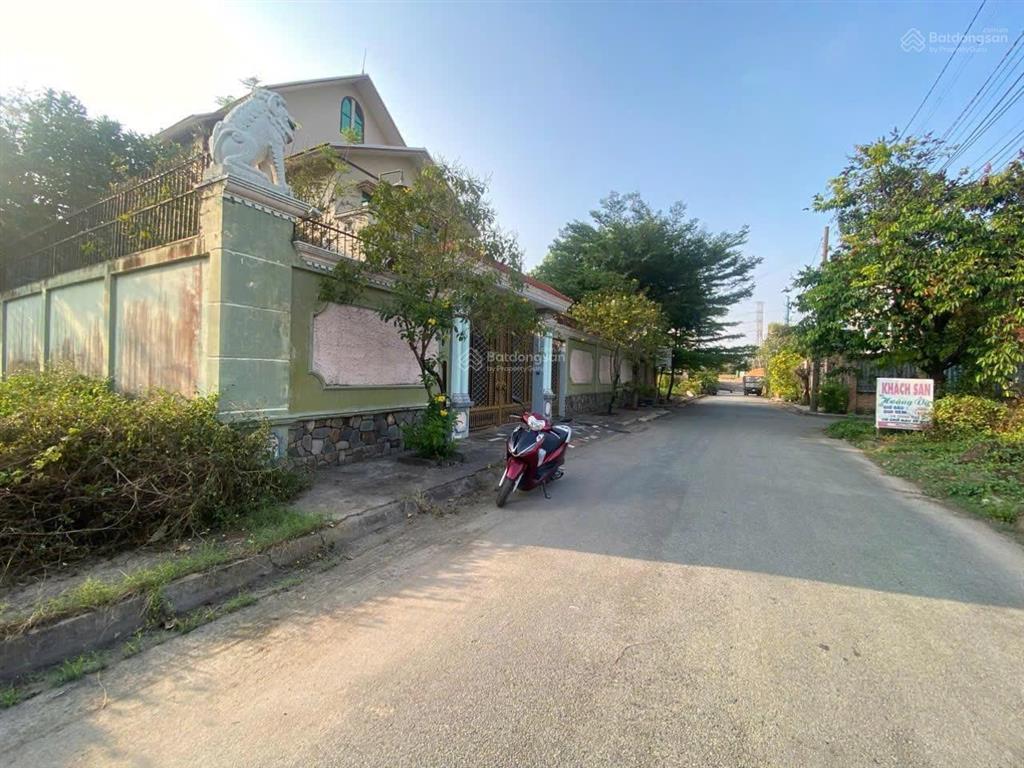 13,8 tỷ  bán đất biệt thự, khu tđc khoa học tự nhiên, p.bình thắng, tp.dĩ an dt 336m2(10x33.6m)