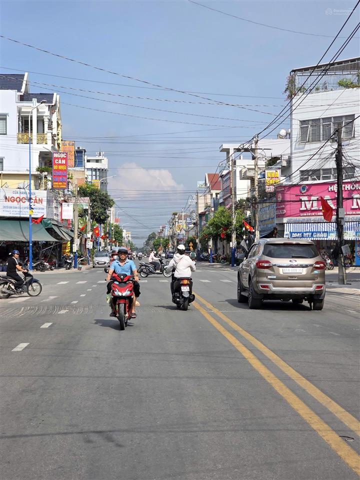 Bán nhà 100m2 (5x20m) doanh sầm uất, mt đường d1, kdc việt sing, p.an phú, tp.thuận an