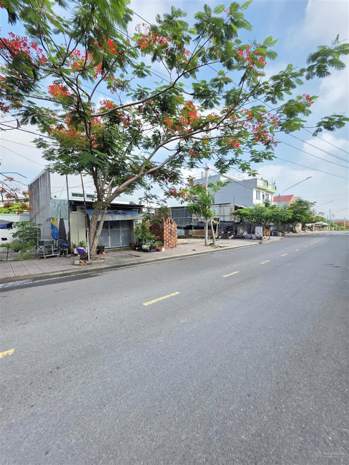 4,8 tỷ  bán đất mt đường kd view hồ và núi châu thới, kinh doanh và ở, p.bình an, tp.dĩ an 100,2m2