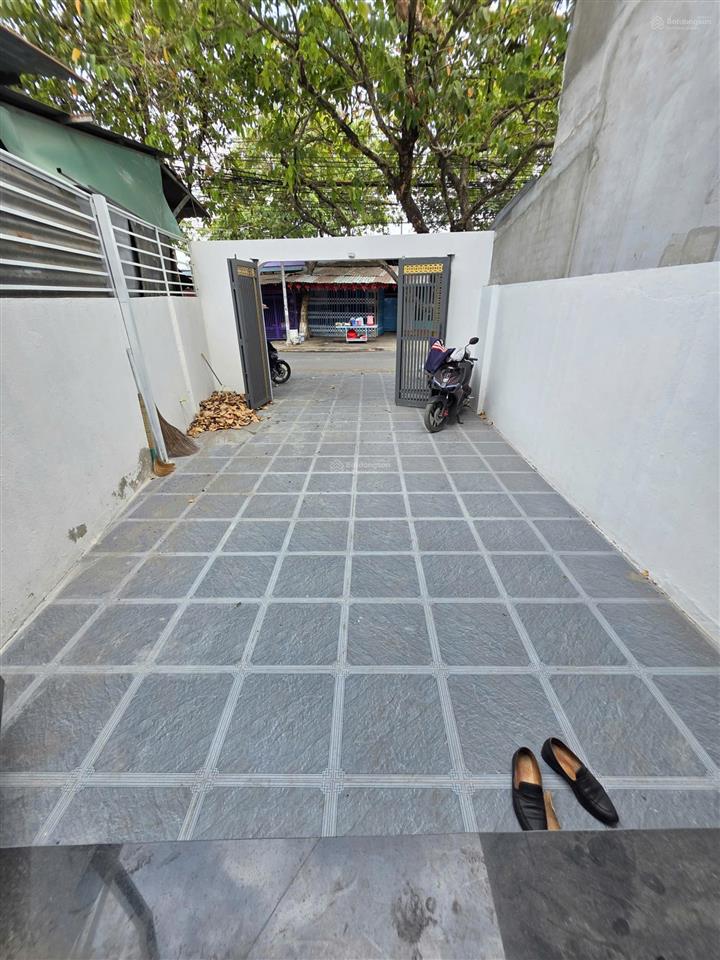 Bán nhà mt chợ tự phát kinh doanh sầm uất 4,05 tỷ tl, gần tp. dĩ an, p. bửu hòa, tp. biên hòa