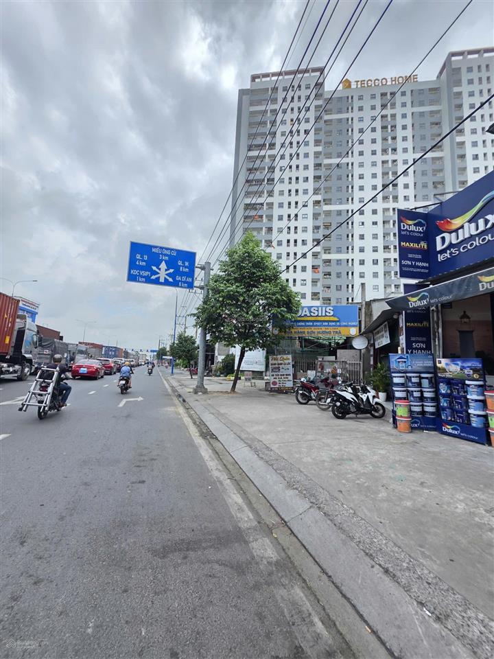 Bán nhà mt đt743 kinh doanh sầm uất 4,2 tỷ tl ở vòng xoay an phú, sầm uất, p.an phú, tp.thuận an