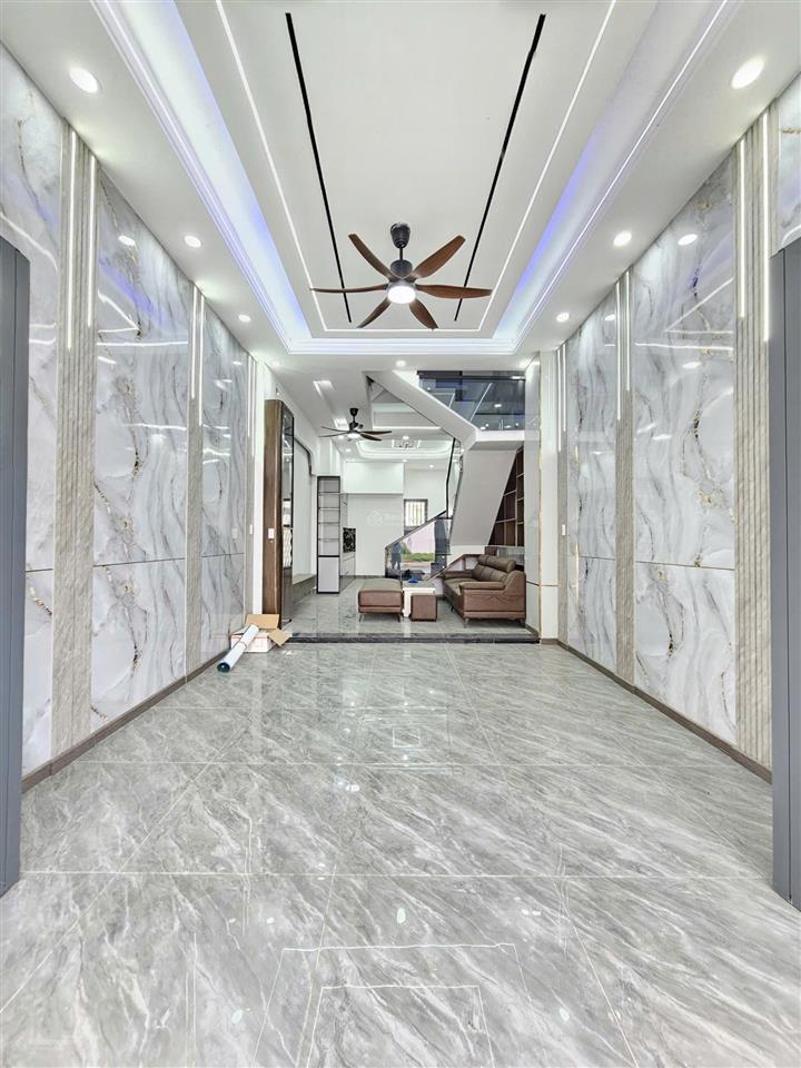 4,7 tỉ  nhà 2 mặt thoáng kdc vip phường dĩ an, tp hồ chí minh full nội thất cao cấp
