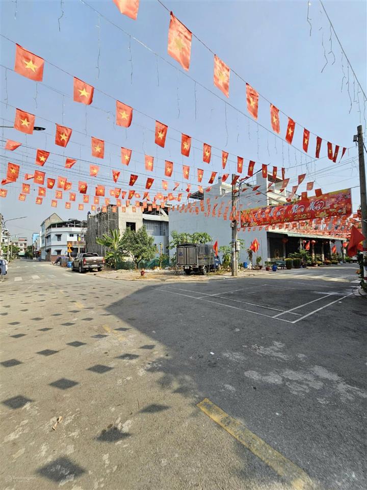 3,65 tỷ  bán đất rẻ góc 2mt kdc gần đường lê hồng phong p.tân bình tp.dĩ an