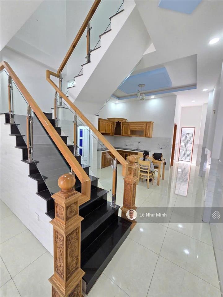2,2 tỷ  bán nhà 1 trệt 1 lầu, gần chợ bà tri 500m, p.tân hiệp, tp.tân uyên  dt 63m2 (4,5x14m)