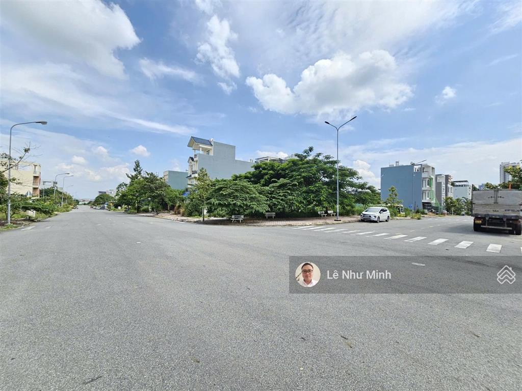 6 tỷ  bán lô góc 2mt kdc phú hồng thịnh 10 đường nhựa 22m p. bình an dĩ an dt 99,8m2