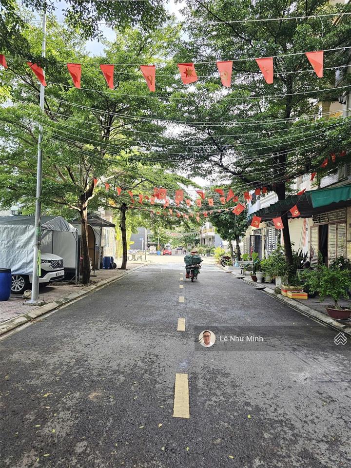 2,9tỷ  bán đất đẹp không vướng cống, tụ điện. kdc gần chợ phú phú phong, p.bình chuẩn, tp.thuận an